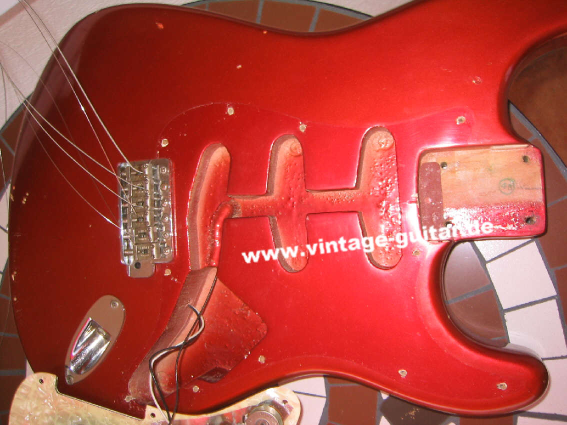 Fender Stratocaster 1969 CAR f.jpg